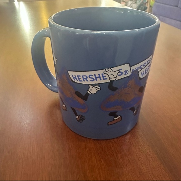 1988 Vintage Hershey’s Dancing Kisses Mug - Picture 2 of 10